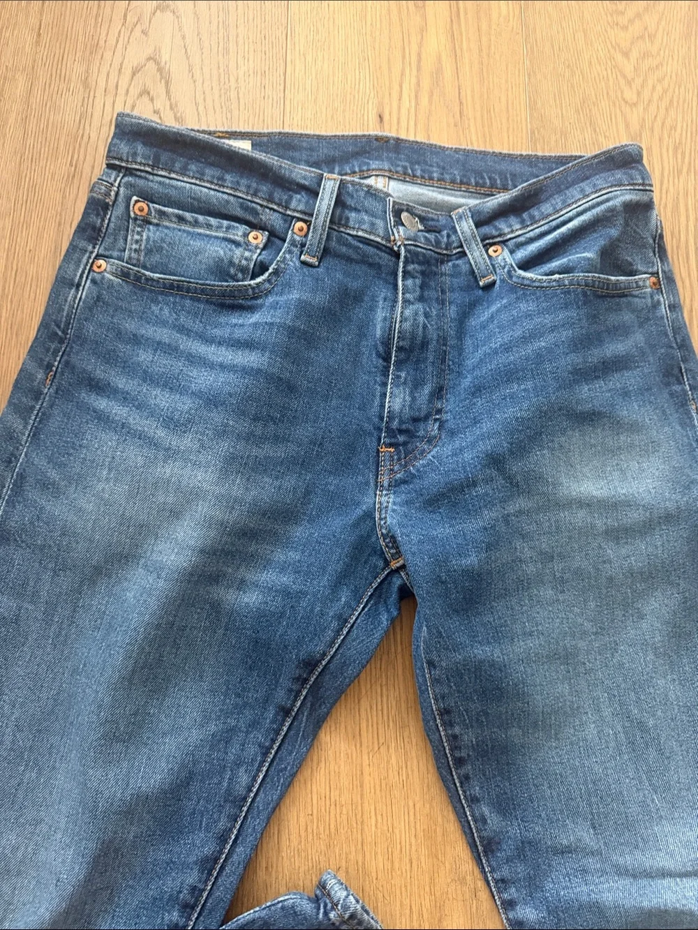 Levis comfortable men